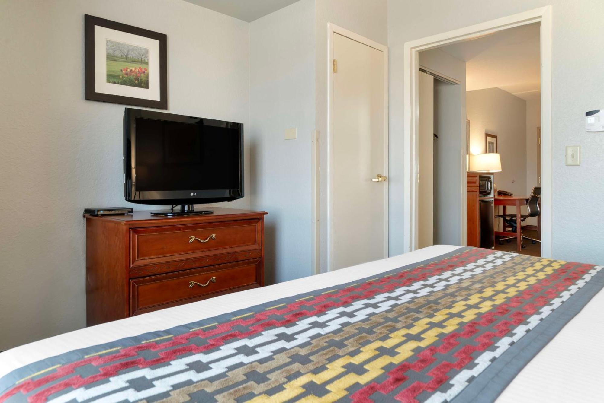 Best Western Executive Inn & Suites Grand Rapids Ngoại thất bức ảnh